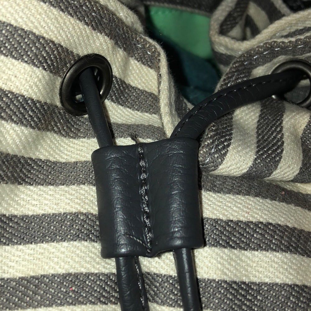 Dakine Backpack - Picture 6 of 8